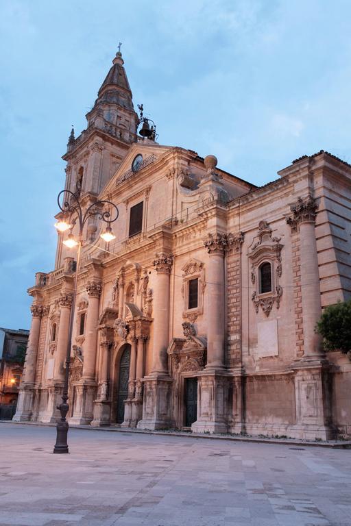 La Corte Di Ibla Ragusa Luaran gambar