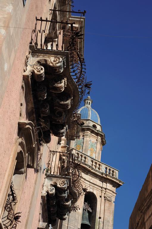 La Corte Di Ibla Ragusa Luaran gambar
