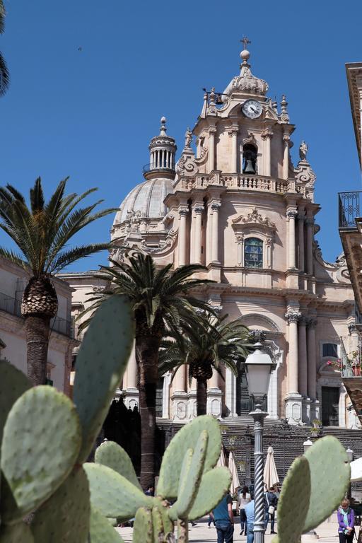 La Corte Di Ibla Ragusa Luaran gambar