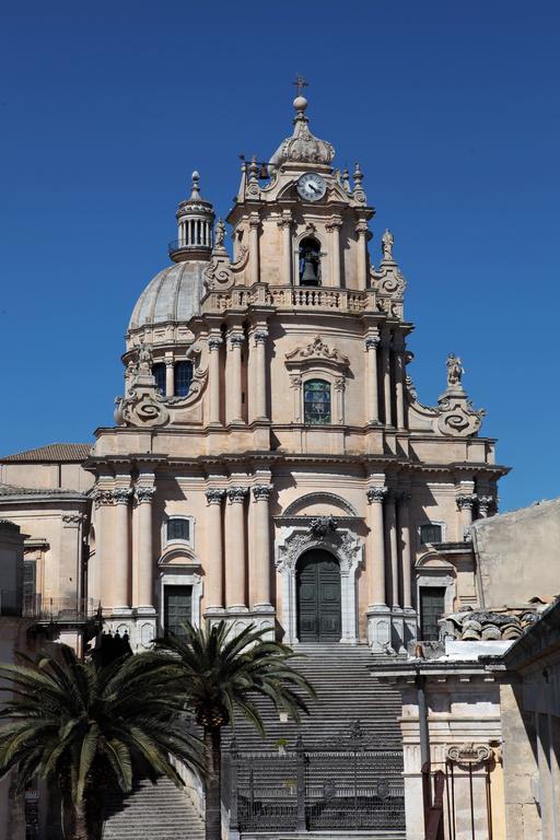 La Corte Di Ibla Ragusa Luaran gambar
