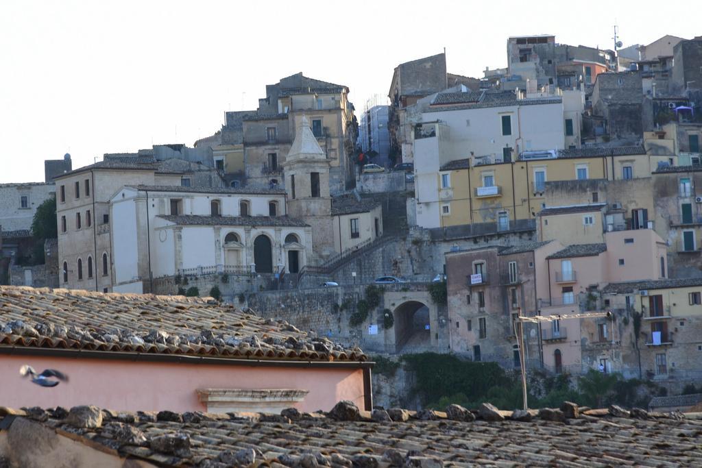La Corte Di Ibla Ragusa Luaran gambar